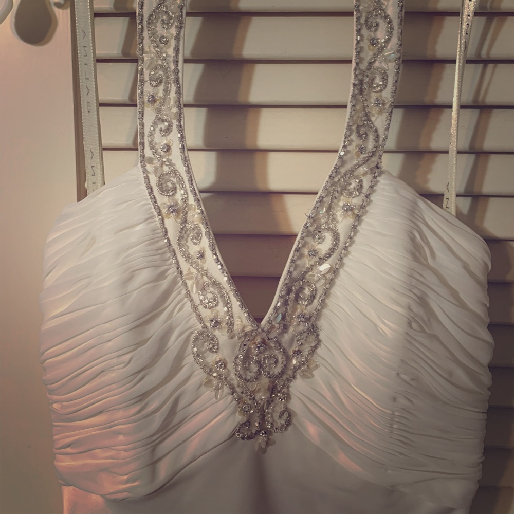 David’s Bridal destination Wedding Dress Ivory sz8